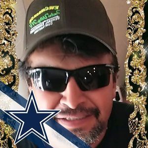 Meet your Posher, Dominic